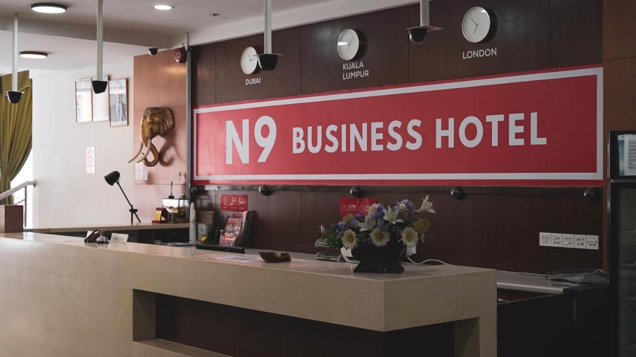 N9 Business Hotel Sdn Bhd Nilai Kültér fotó