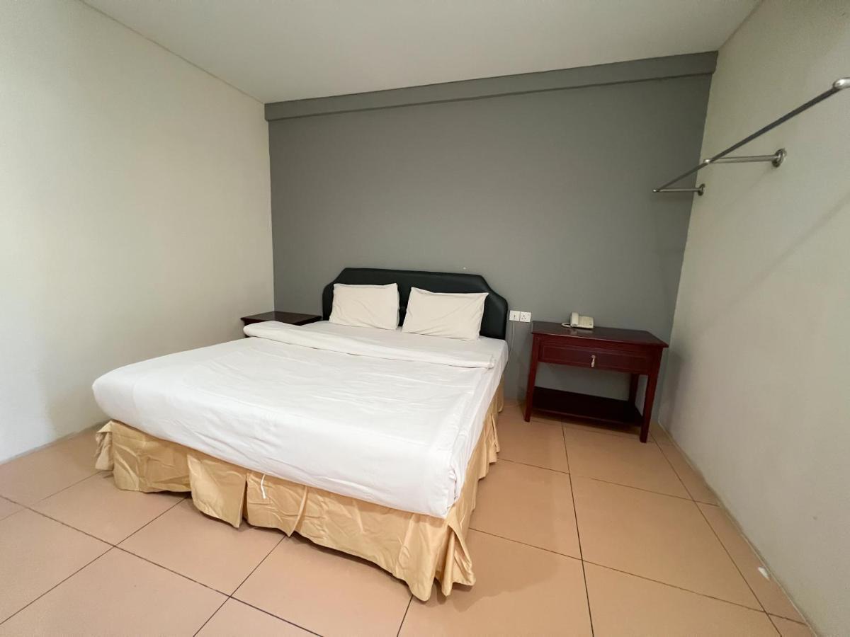 N9 Business Hotel Sdn Bhd Nilai Kültér fotó