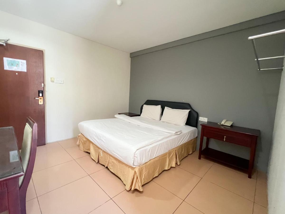 N9 Business Hotel Sdn Bhd Nilai Kültér fotó